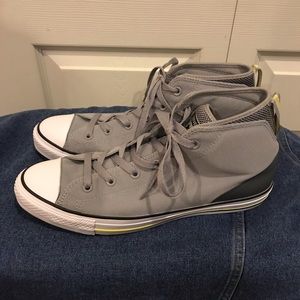 Men’s Converse Sneakers!